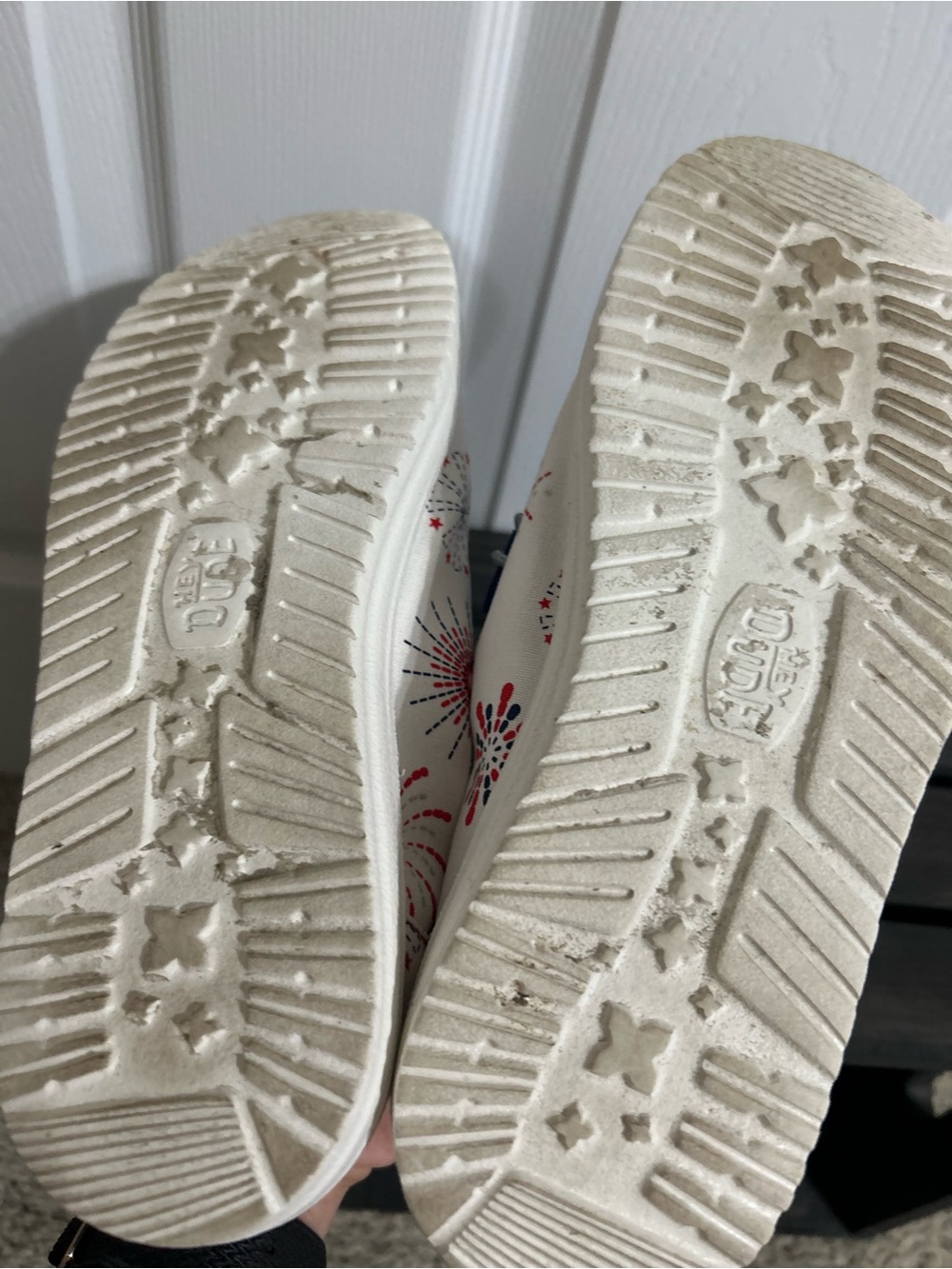 Hey Dude Women’s Wendy Fireworks Casual Shoes Sz 7 EUC - Picture 6 of 7